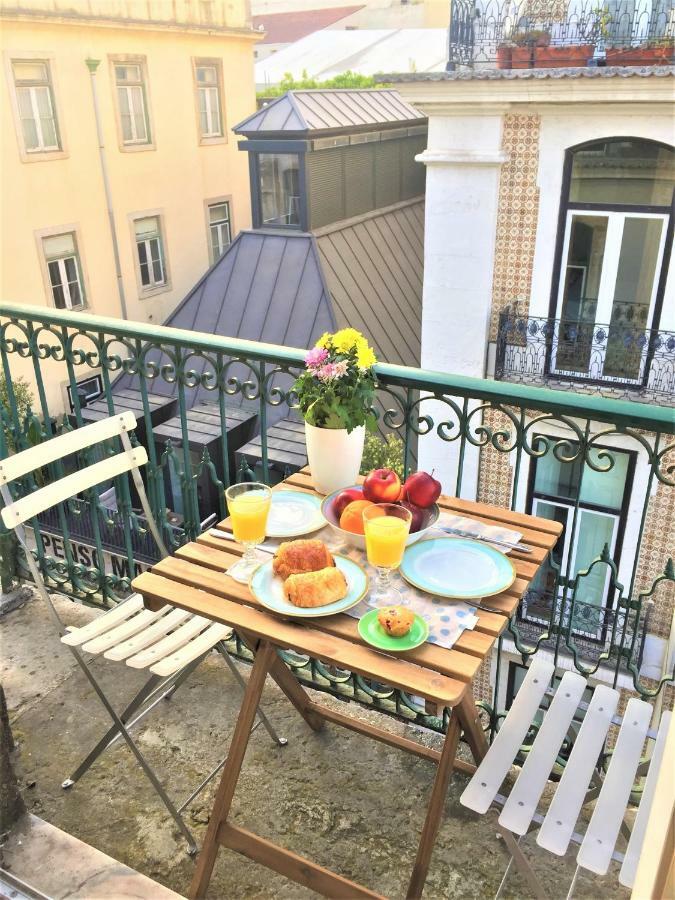 Charming Chiado 2Bedr W/Balcony And View Apartment Lisbon Luaran gambar