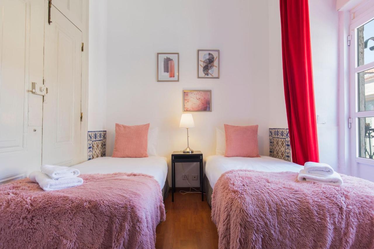 Charming Chiado 2Bedr W/Balcony And View Apartment Lisbon Luaran gambar